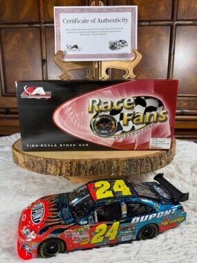 Jeff Gordon #24 DuPont Phoenix Win 2007 Impala SS COT Chrome 1:24 Scale Car